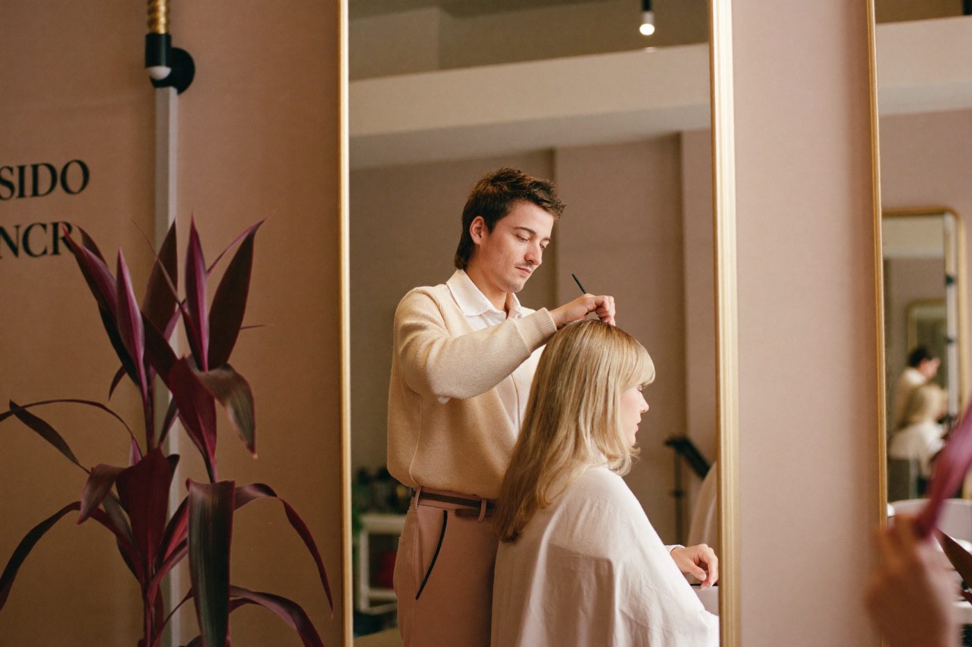 Salons, spas & barbers at work